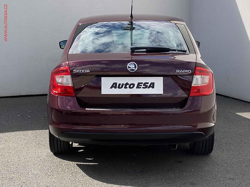 Škoda Rapid (2013) 1.2 TSi, Elegance - fotka 5 z 18