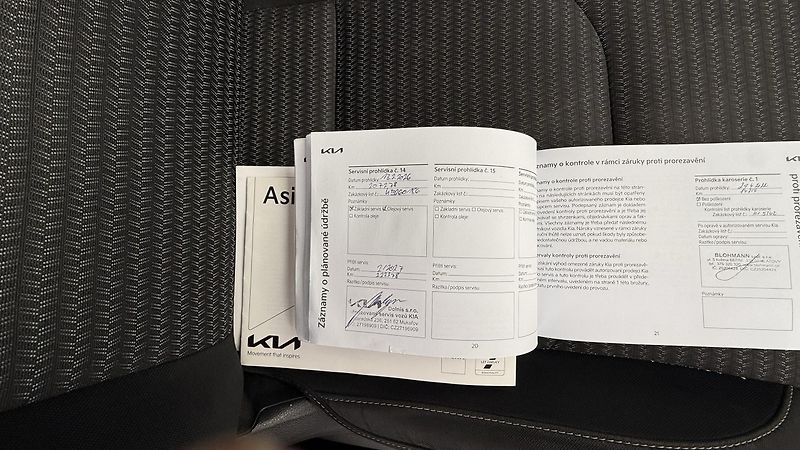 Kia Ceed (2022) 1.5 T-GDI,ČR,SERVIS,1 MAJITEL - fotka 14 z 15