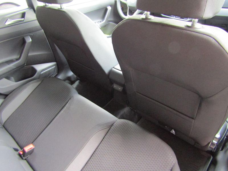 Volkswagen Taigo People 1,0 TSI 70 kW 5G - fotka 34 z 38