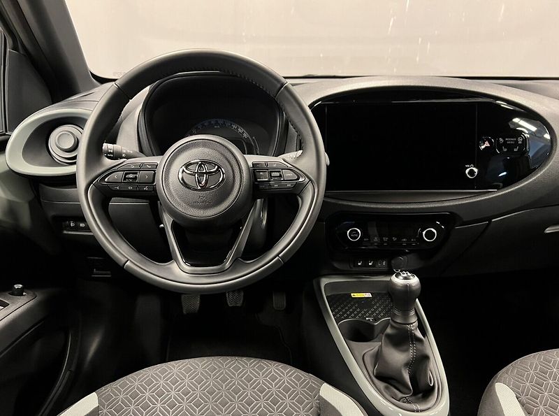 Toyota Aygo 1.0 STYLE TECH VISION - fotka 5 z 16