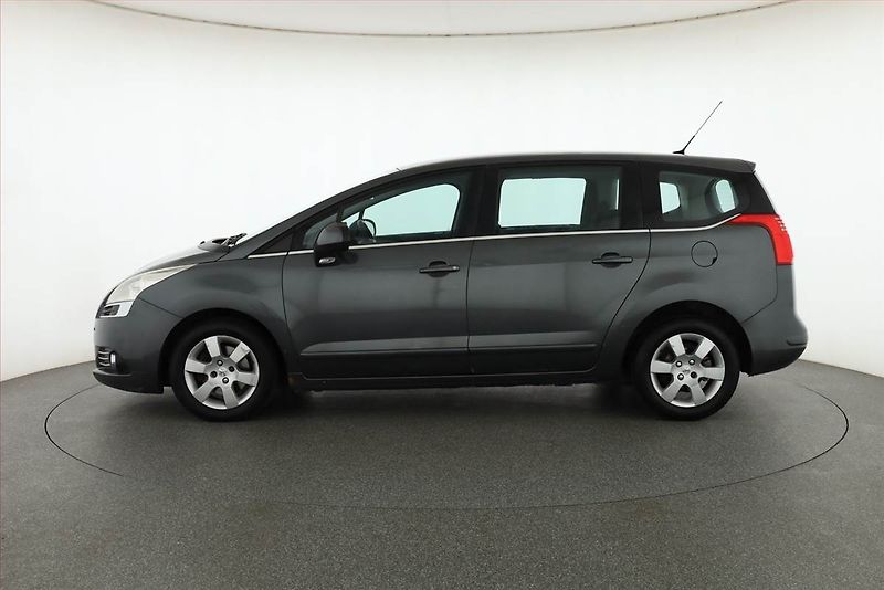 Peugeot 5008 (2011) 2.0 HDI, Serv.kniha, po STK - fotka 3 z 13