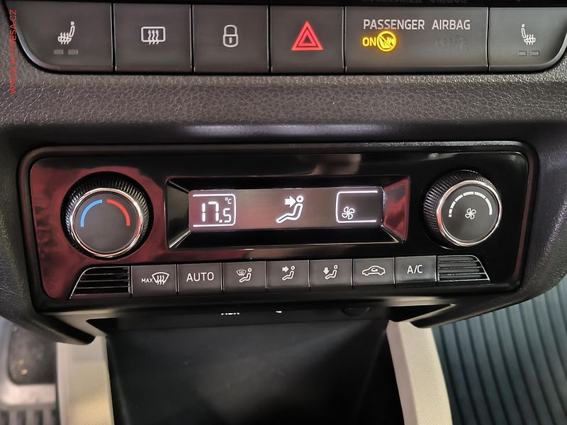 Škoda Fabia (2015) 1.2 TSI, ČR, AC, tempo, park - fotka 15 z 17