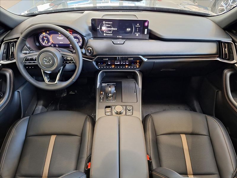 Mazda CX-80 (2026) 3.3 D 254k AWD AT8 HOMURA PLUS - fotka 8 z 17