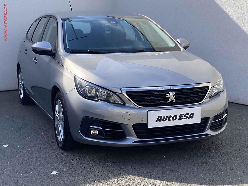 Peugeot 308 (2018) 1.6 HDi, AT, navi, AC - fotografie inzerátu