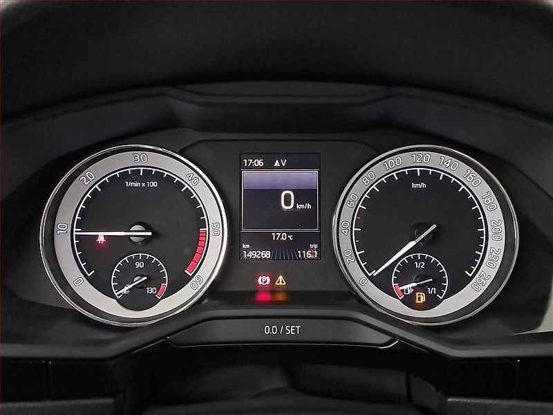 Škoda Superb (2017) Laurin&Klement 2.0 TDI, Kůže - fotka 11 z 19