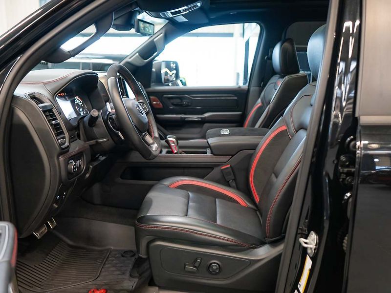 Dodge RAM (2022) 6.2 TRX Harman Kardon, Head Up - fotka 11 z 38