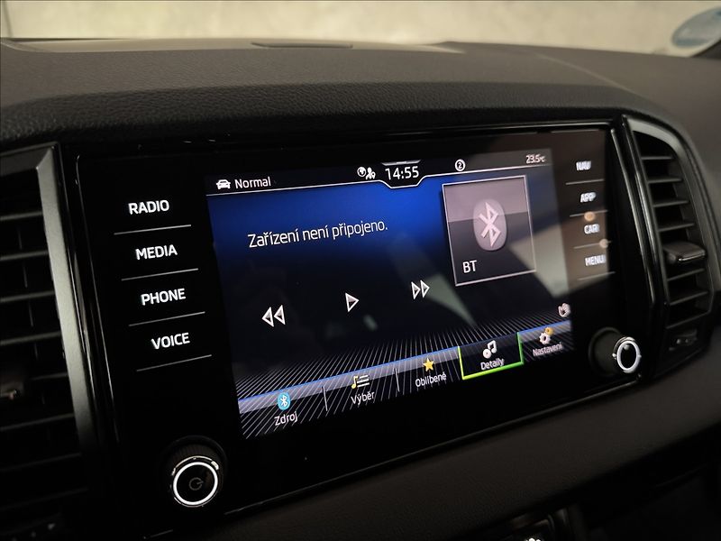 Škoda Karoq 1,5 TSi  DSG Sportline Kessy L - fotka 34 z 49