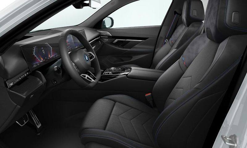 BMW Řada 5 530e xDrive Touring - fotka 3 z 4
