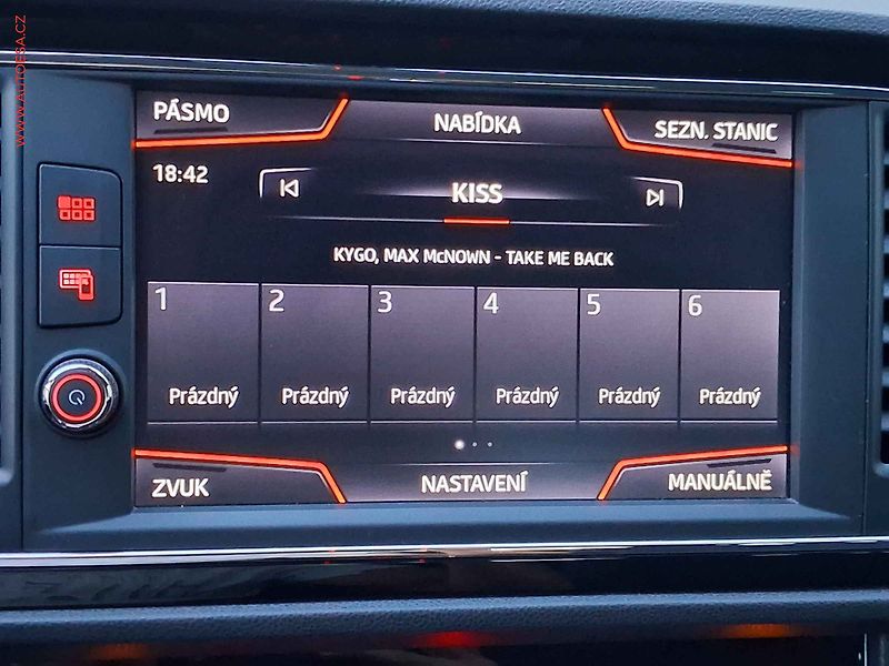 Seat Leon (2018) 1.8 TSi, FR, LED, navi, TZ - fotka 15 z 17