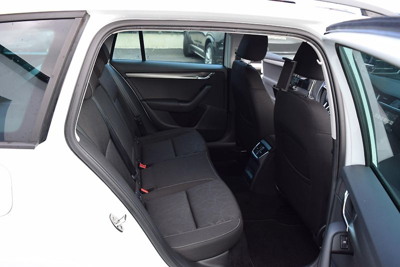 Škoda Octavia (2018) 1.5TSI 110kw CLEVER TAŽN NAVI  - fotka 41 z 46