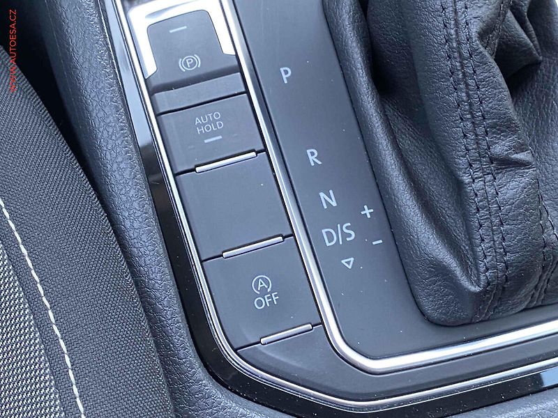 Volkswagen Golf Sportsvan (2014) 2.0 TDi, Highline, DSG - fotka 13 z 18