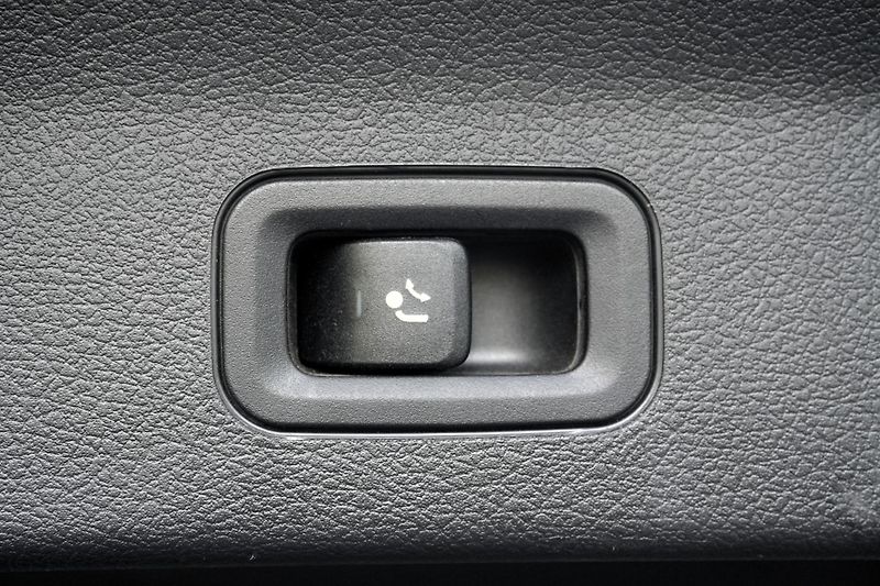 Mercedes-Benz GLS 63 AMG 4Matic+, Webasto, Pano - fotka 42 z 47