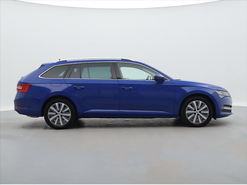 Škoda Superb 2,0 TSI DSG CZ Style 1.Maj DPH - fotka 8 z 32