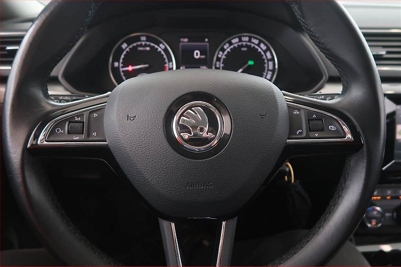 Škoda Superb (2016) Style 2.0 TDI, Automat - fotka 16 z 19
