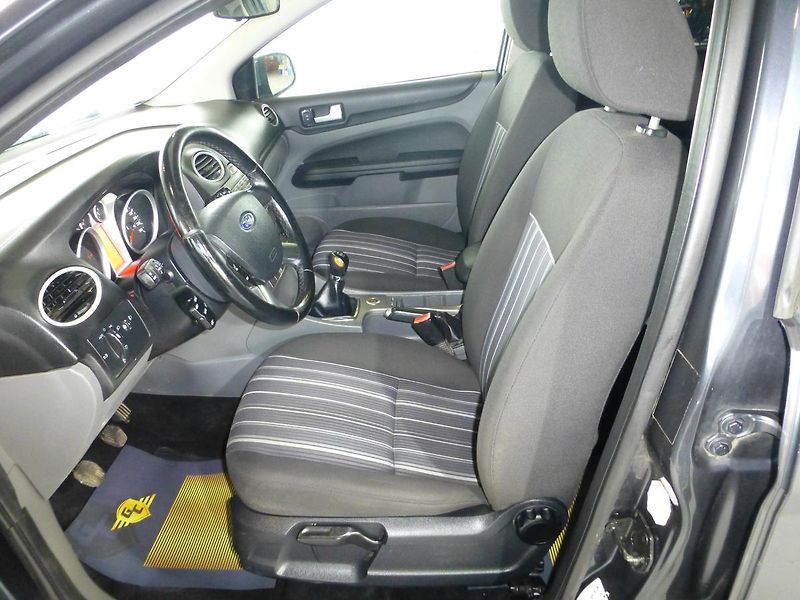 Ford Focus (2010) 1,6TDCI*KLIMA*TAŽNÉ**NAVIGACE - fotka 10 z 22