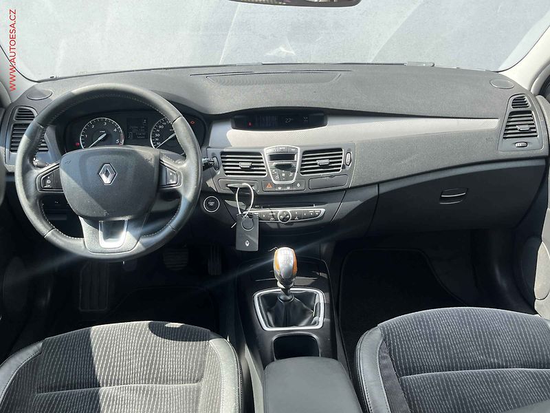 Renault Laguna (2007) 2.0dCi, STK7/28 - fotka 8 z 15