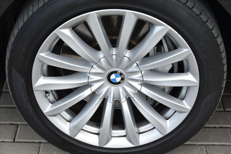BMW Řada 7 740d xDrive 250kW LASER ČR - fotka 9 z 33
