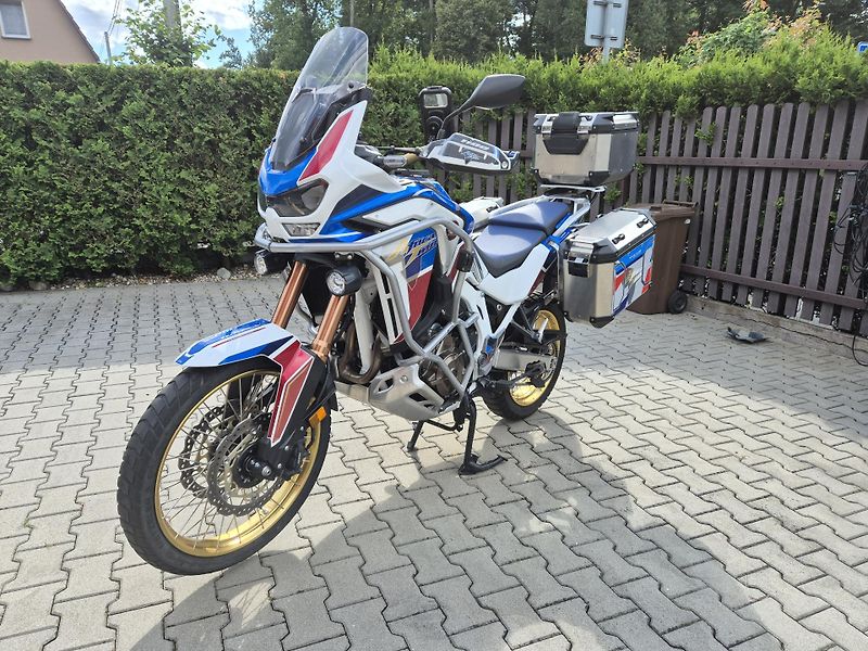 Honda CRF 1100 L Africa Twin Adventure Sports DCT (2022) - fotka 3 z 16