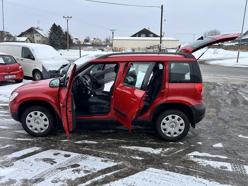 Škoda Yeti 1.2TSI 77KW,1MAJ,TZ,KLIMA,CZ - fotka 26 z 41
