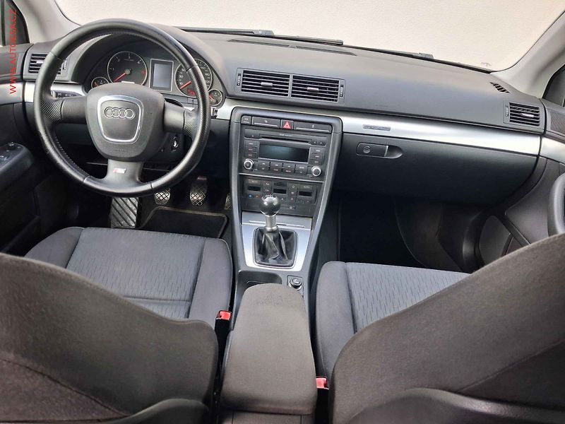 Audi A4 (2008) 2.0 TDi Quattro, Klima - fotka 8 z 15