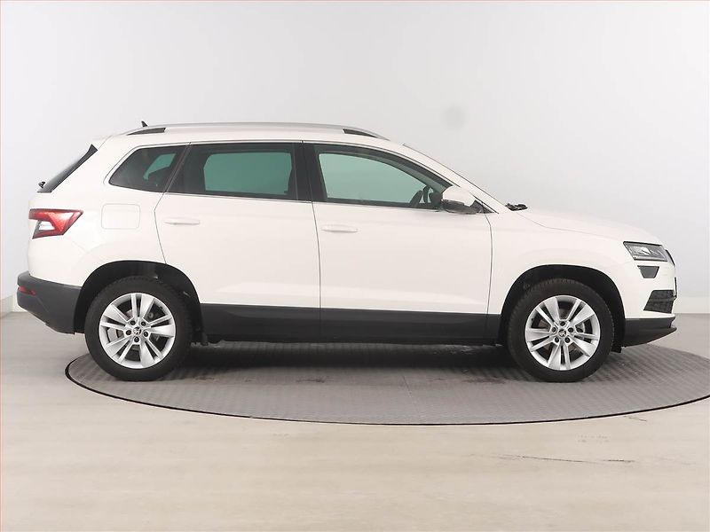 Škoda Karoq (2021) 1.5 TSI - fotka 6 z 18