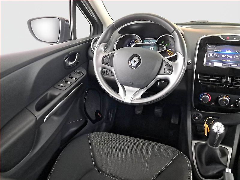 Renault Clio (2015) 1.2 16V, Navi, Tempomat - fotka 7 z 18