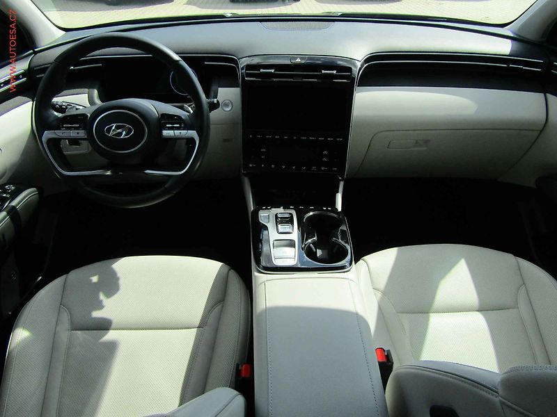 Hyundai Tucson (2022) 1.6T-GDi 4x4, ČR, AT, LED - fotka 8 z 18