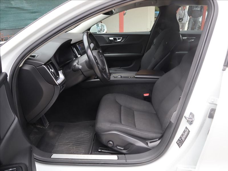 Volvo V60 2,0 CrossCountry AWD Po rozvod - fotka 7 z 34
