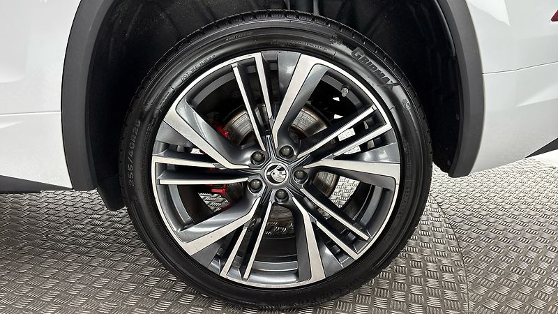 Škoda Kodiaq 2.0 TSI DSG 4x4 RS - fotka 19 z 32