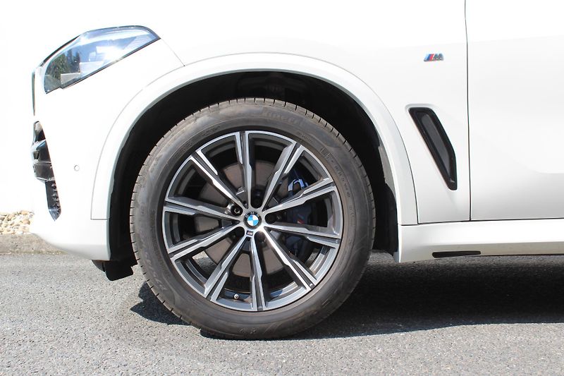 BMW X5 xDrive30d - fotka 6 z 24