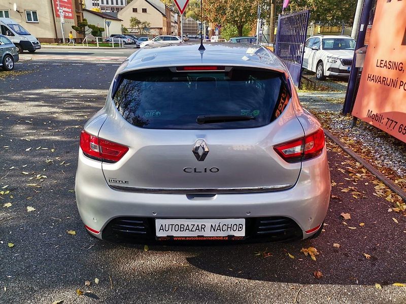 Renault Clio (2016) 1.2TCe 87kw AUT Limited PDC - fotka 4 z 28