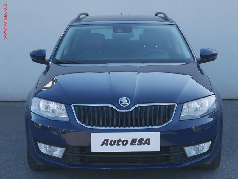 Škoda Octavia (2014) 2.0 TDi, Elegance, navi - fotka 2 z 20