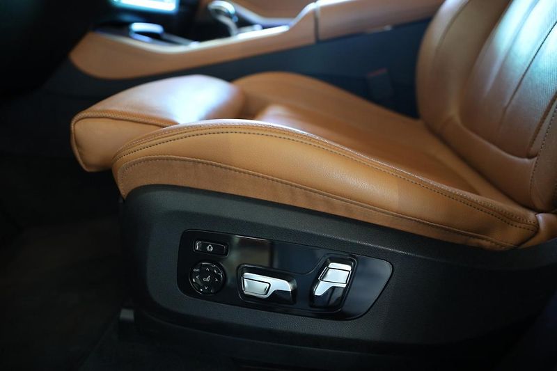 BMW X5 xDrive30d - fotka 20 z 27