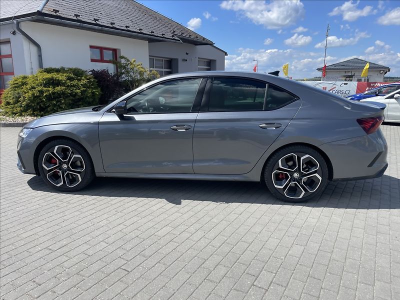 Škoda Octavia 2,0 TSi 180kw RS DSG Style Plu - fotka 2 z 39