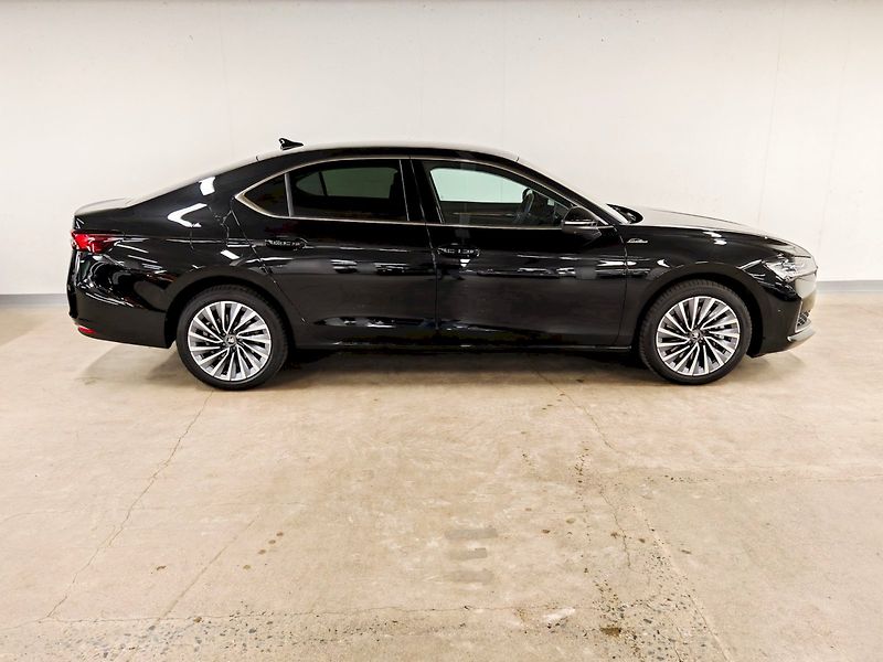Škoda Superb (2025) iV 1.5 TSI 150 kW DSG L&K - fotka 29 z 32