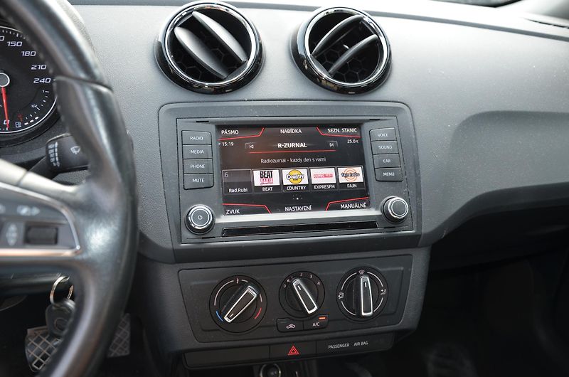 Seat Ibiza (2017) 1.2TSi 81kw  po velkém servisu - fotka 7 z 9
