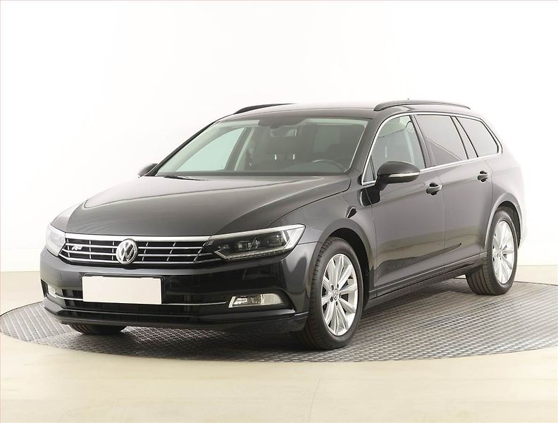Volkswagen Passat (2015) 2.0 TDI, Navi, Tempomat - fotka 2 z 22
