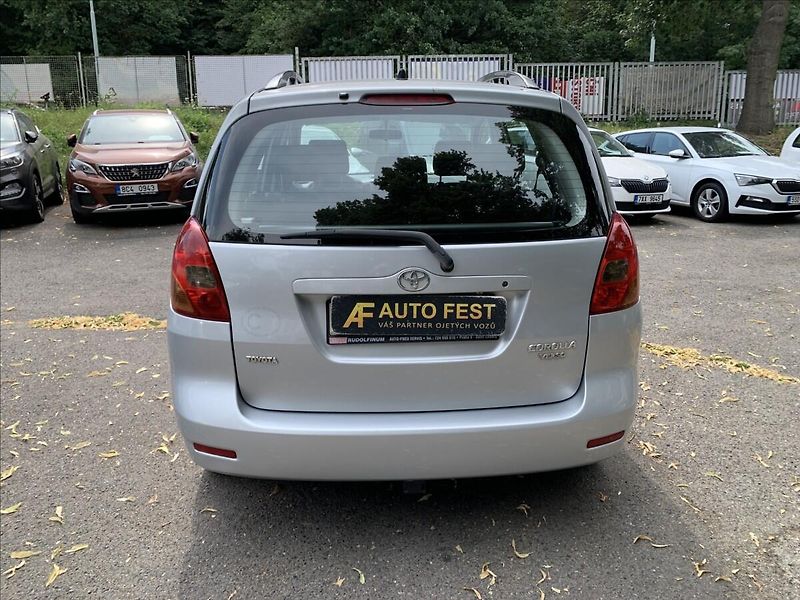 Toyota Corolla Verso 1,8 i ČR,1.MAJITEL - fotka 6 z 17