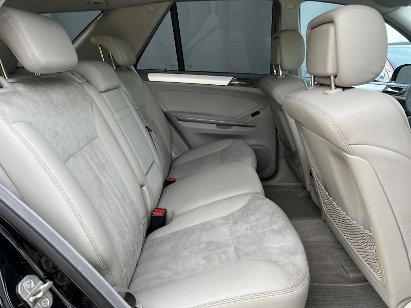 Mercedes-Benz Třídy M ML 320CDi AMG PAKET AUTOMAT - fotka 35 z 47