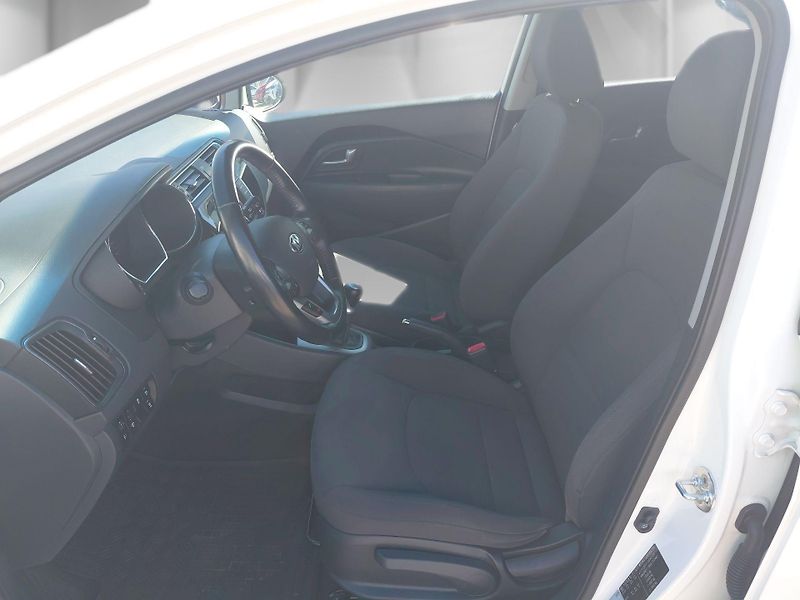 Kia Rio (2016) 1,25 CVVT 61 kW TOP - fotka 13 z 24