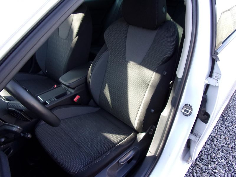 Škoda Octavia 2.0TDi DSG 142 000KM FULL VIRT - fotka 15 z 22