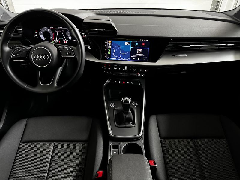 Audi A3 (2024) Sportback 35 TFSI - CZ - DPH - fotka 10 z 22