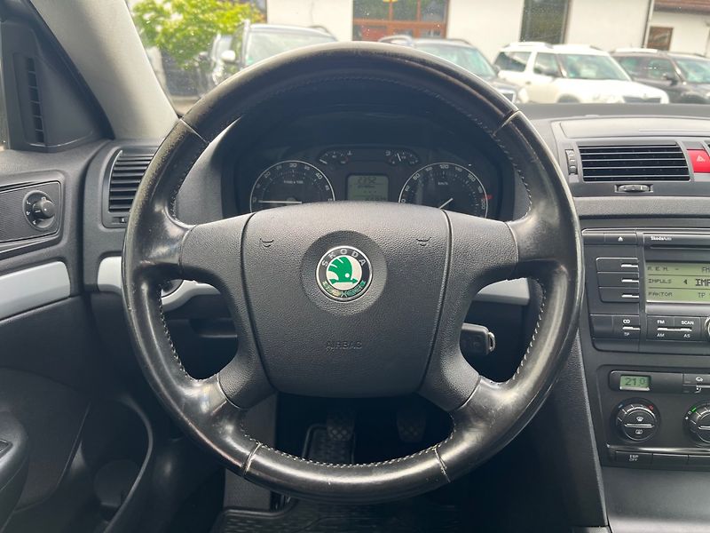Škoda Octavia (2007) 1.9 TDI Bez DPF - fotka 10 z 21