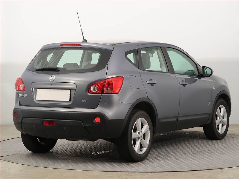 Nissan Qashqai (2008) 2.0 dCi, nová STK, pěkný stav - fotka 5 z 17