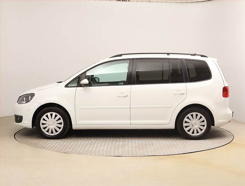 Volkswagen Touran (2014) 1.6 TDI, Navi, Tempomat - fotka 3 z 20