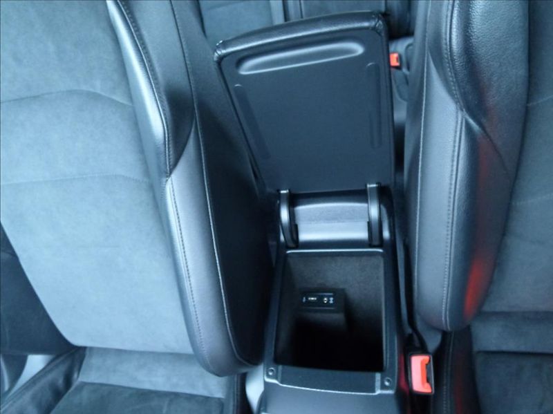 Volkswagen Arteon 2,0 TSI DSG,Navi,Kessy  Elegan - fotka 30 z 51