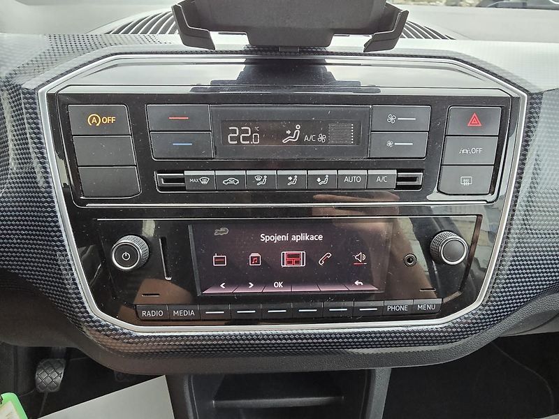 Volkswagen up! CNG KAMERA + DIGIKLIMA ČR - fotka 29 z 33