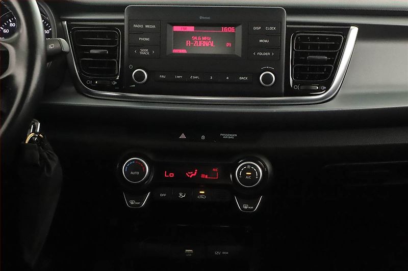 Kia Rio (2022) Exclusive 1.2 DPI, ČR,1.maj - fotka 10 z 12
