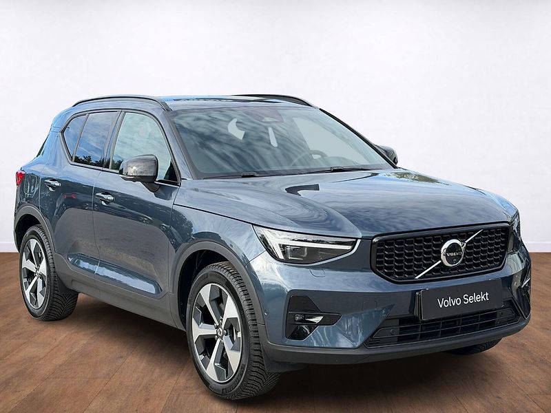 Volvo XC40 PLUS B4, B4, 360°, ACC, BLIS, - fotka 7 z 24