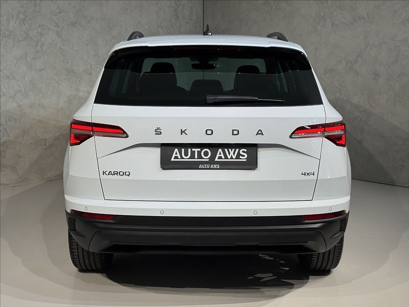Škoda Karoq 2,0 TDi  DSG 4x4 Style Virtual - fotka 8 z 44